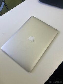 MacBook Air 2017 8gb