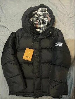 Nová zimní péřová bunda Burberry vel.S