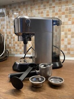 Pákový kávovar De'Longhi