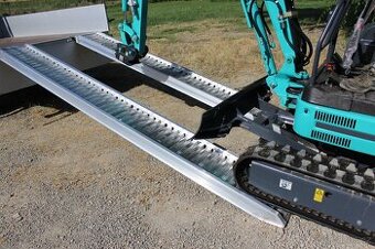 Hliníkové nájezdy a rampy. Rychlé a levné dodání 