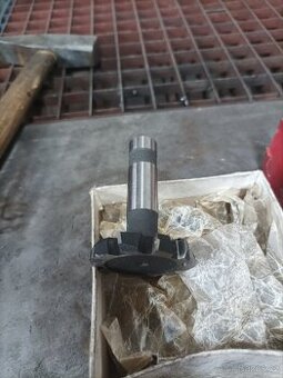 Fréza na T drážky úsečových per