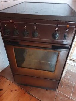 Prodám elektrický sporák MORA se sklokeramickou deskou