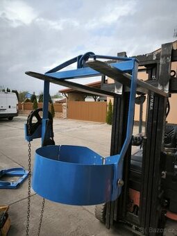 Otočné kleště na sudy