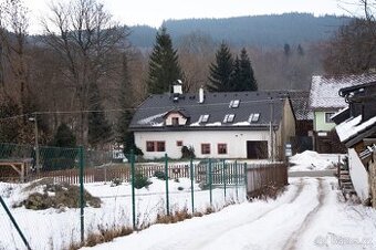 Prostorný rodinný dům po rekonstrukci – Kašperské Hory