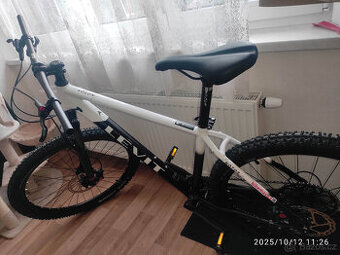 Horské kolo Levit Notos 3 2022 M (18" = 46 cm)