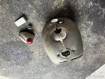 Kryt zadního a předního světla jawa 555