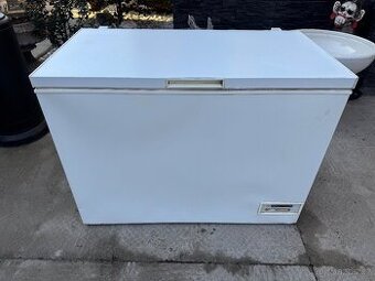Prodám pultový mrazak značka catex  Šířka 112,5cm  Hloubka 6