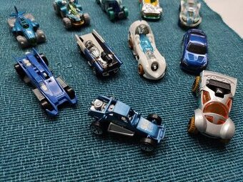 Auta Hot Wheels - 11 kusů