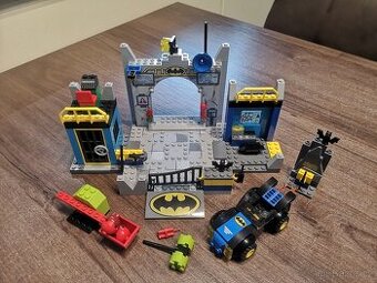 Lego Juniors Batman 10672 - Defend the Batcave