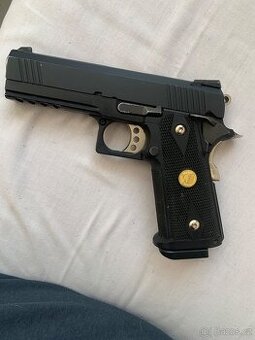 Airsoft pistole,Colt 1911 plyn