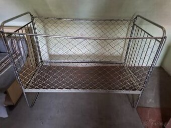 Prodám kovovou dětskou postýlku