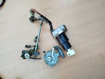 Spínací skříňka + zámky Kawasaki KMX 125