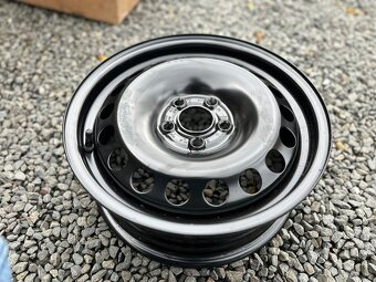 Disky black 15’  org. Na Volkswagen hezké