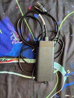 HP 200W nabíječka / adaptér pro notebook
