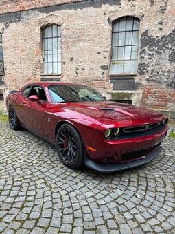 Půjčení Dodge Challenger 6.4