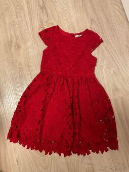 Červené šaty 146