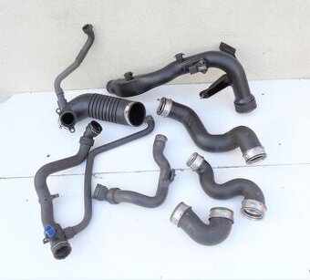 Škoda Superb VW Passat Audi A4 A6 TDI trubka + hadice