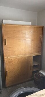 Daruji skříň za odvoz / zdarma