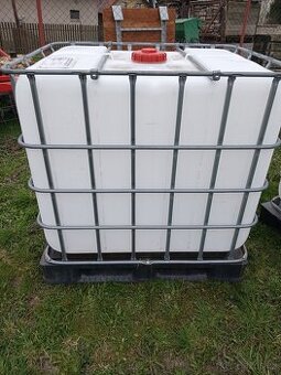 IBC nádrže 1000L