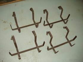 Držáky na truhlíky 35 cm