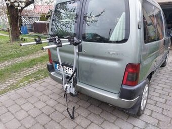 Nosič kol na tažné zařízení