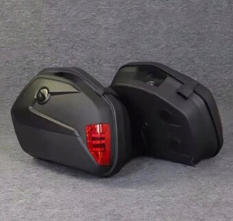 Boční kufry na motorku 2x 23l. Univerzal.držáky. Nové