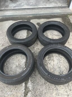 Prodám pneu Michelin Prymaci 4 235/50/19