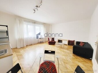 Pronájem bytu 2+kk, 45m², ul. Osadní, Praha 7 - Holešovice, 