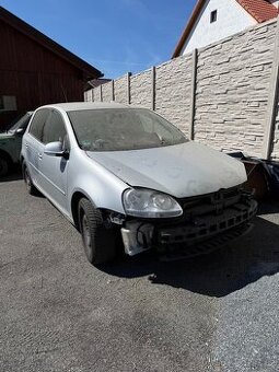 VW Golf 5 - 1.9 TDI