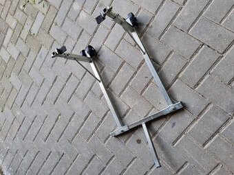 Univerzální zadní moto stojan