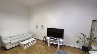 Pronájem kančeláře s kuchyňkou a sociálním zařizením 64 m2 -