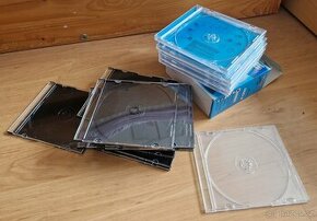 Prázdné krabičky od CD