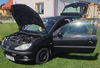 Peugeot 206 1.4 HDI + Pneu