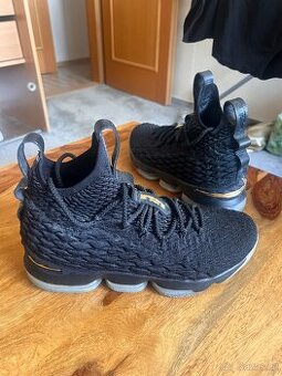 Nike LeBron 15 EP 'Metallic Gold'