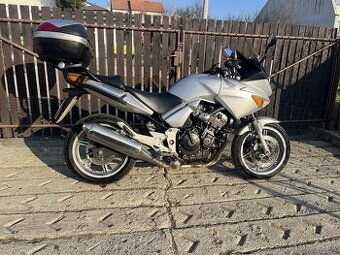 Honda cbf 600