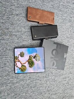 Samsung Galaxy Z Fold 4 12/256GB - TOP Stav, komplet