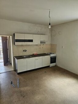 Pronájem bytu 2+1, 71m2 ul. Cimburkova. Praha - Žižkov
