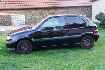 Citroën Saxo 1.4 VTS (2001) – STK do 02/2027 – dvě sady kol