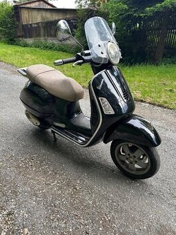Vespa GTS 125