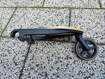 Stupátko za kočárek Cybex Priam/Balios (Thule Glide)