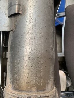 Výfuk Suzuki V-Strom 1000 rok mezi 2002-2006