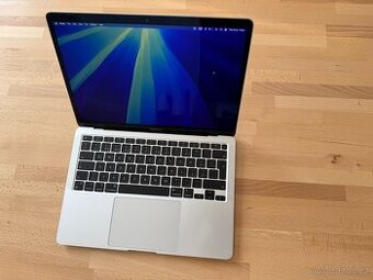 MacBook M1 | 8 GPU | 512GB SSD | TOP stav | 86 % baterie