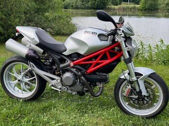Prodám DUCATI MONSTER 1100