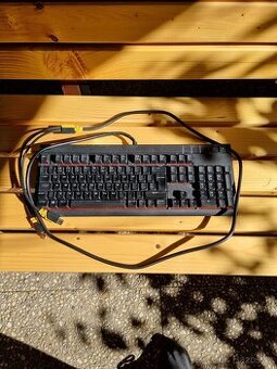 CORSAIR mechanická herni klávesnice