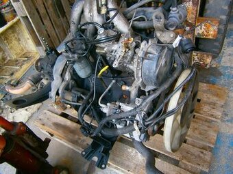 Motor a převodovka FORD TRANSIT 150L r.v. 1997