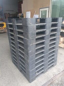 Plastová paleta 110×110 cm