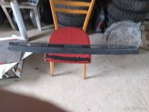 Škoda 105-120 spojler na víko motoru