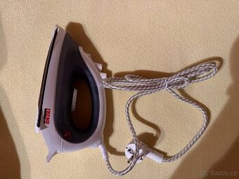 Napařovací žehlička