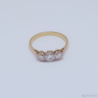 Zlatý prsten s diamanty