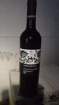 Víno Vyskočil Rulandské Bílé a Šedé, Modrý Portugal